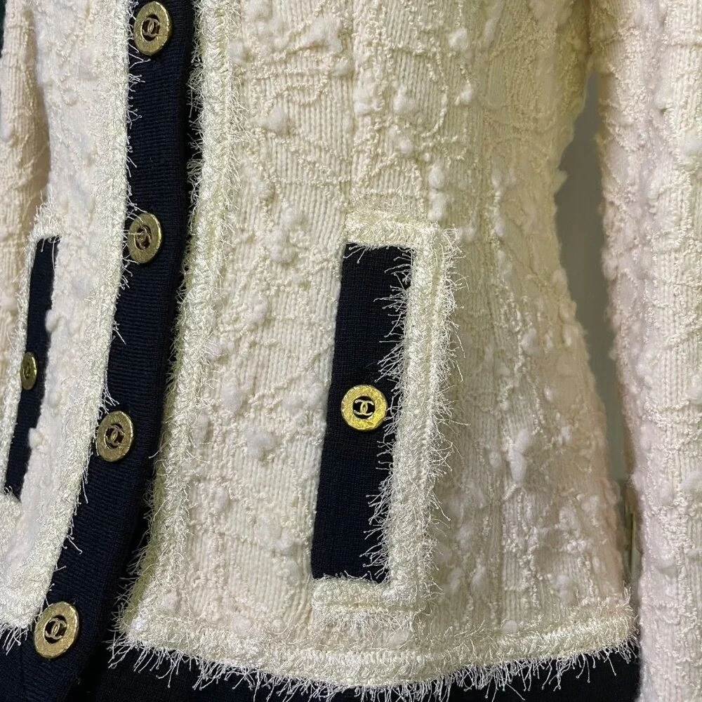 CHANEL 1994 Runway Tweed Jacket CC Buttons Boucle Iconic Collectable Size 42 EUC